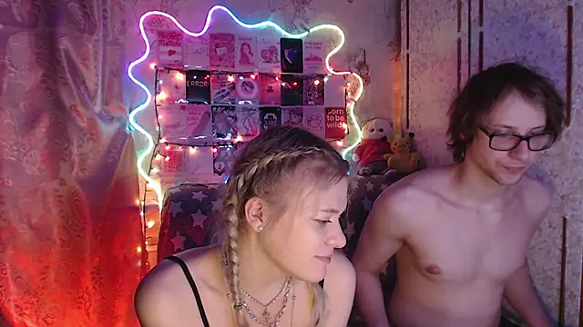 Your Horny Friends online show from November 24, 1:57 pm