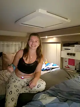 Snapshot of Amesthyst_destiny chatting on October 29, 11:40 pm Amesthyst destiny online show from October 29, 11:40 pm