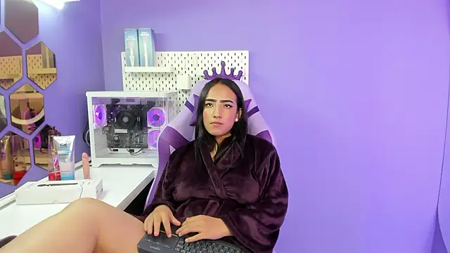 Alice 26  online show from March 11, 2:31 pm