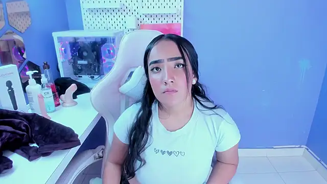 Alice 26  online show from February 2, 2:16 pm