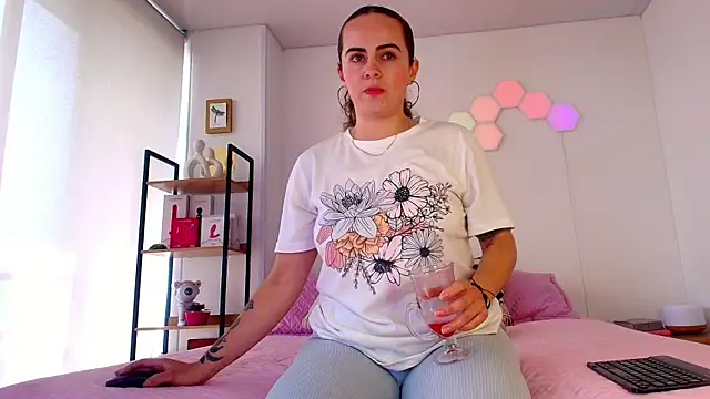 Sairy  online show from March 10, 7:40 pm