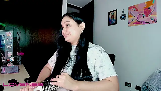 ashliecooperrr online show from November 6, 4:35 pm