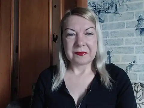 Lillia Ray online show from April 19, 5:51 am