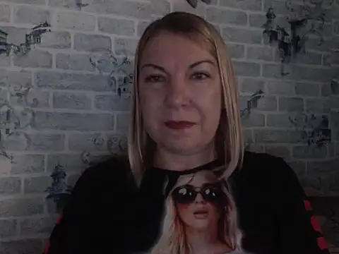 Lillia Ray online show from November 29, 9:02 am