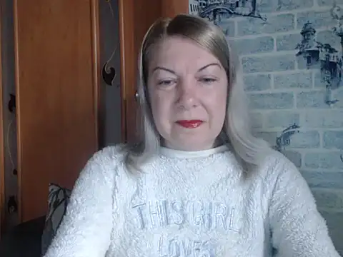 Lillia Ray online show from March 29, 7:51 am