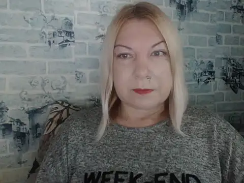 Lillia Ray online show from November 15, 8:37 am