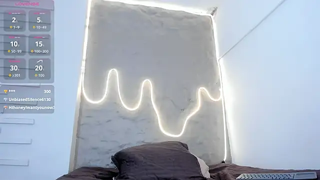 Any Roberth online show from October 30, 1:34 pm