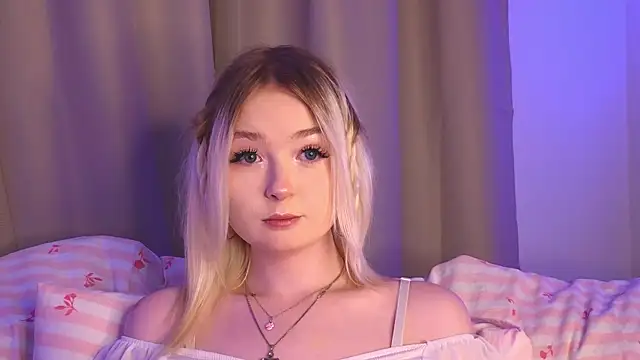 minigirl online show from February 12, 4:19 pm