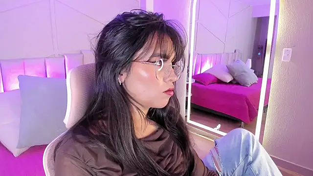 Eimmy bm online show from November 10, 7:20 pm