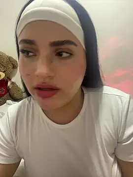 pareja curiosa19 online show from April 9, 1:30 am