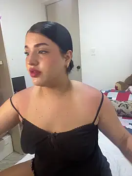 pareja curiosa19 online show from April 20, 11:30 pm