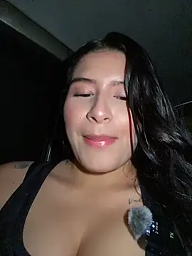 andrea gomes  online show from April 29, 5:32 am