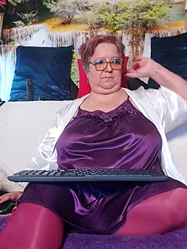 QueenPammy1 online show from March 11, 7:34 am