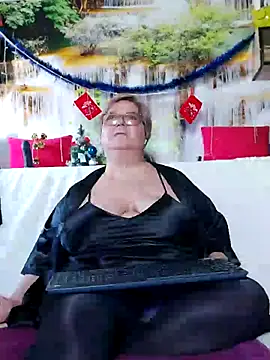 QueenPammy1 online show from December 4, 9:11 am