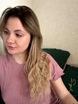 mollygirll online show from November 25, 11:01 am