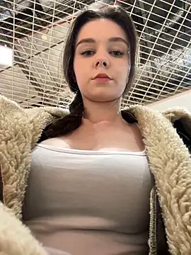 MilaBee online show from September 24, 10:47 am