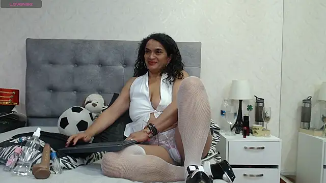 ScarlettGreen  online show from March 25, 11:46 am