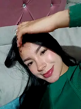 Snapshot of adrianagilton chatting on October 18, 10:33 pm adrianagilton online show from October 18, 10:33 pm