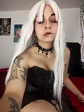 KARINNA  RAVEN online show from March 21, 11:10 pm