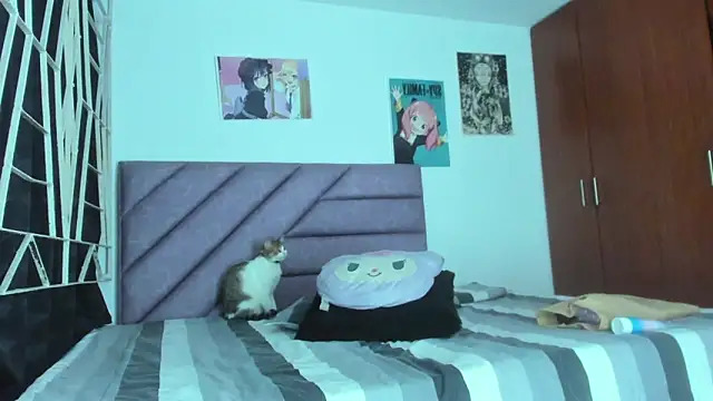 KARINNA  RAVEN online show from February 3, 2:53 am