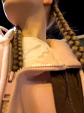 bambi lu online show from October 8, 4:44 pm