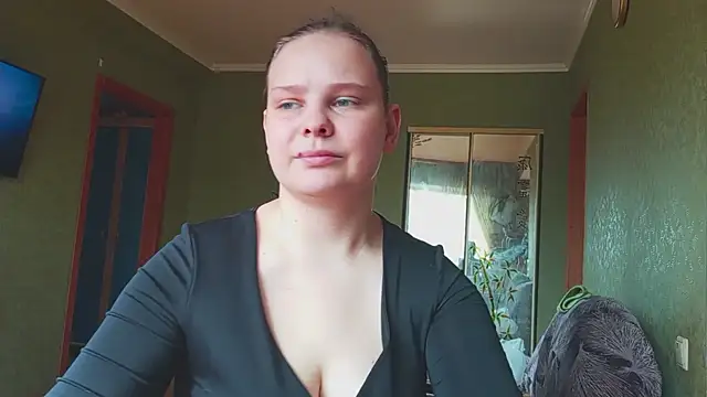 SweetPiggyx online show from August 5, 1:06 pm