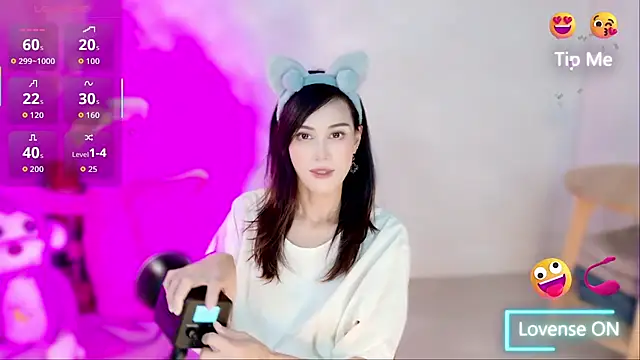 LunaBelle1984 online show from September 17, 4:05 pm