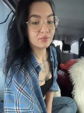 MeekyRich online show from December 17, 3:44 am