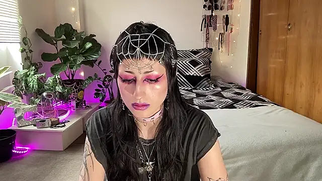 ELENA UMBRA online show from March 1, 6:29 pm