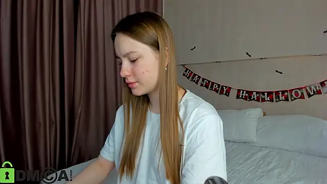 Candy Cansew online show from October 29, 1:10 am