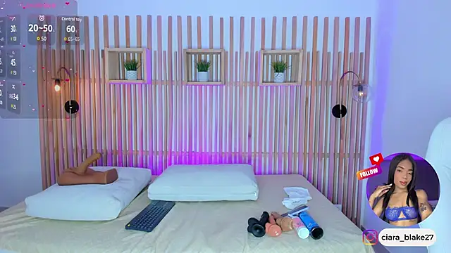 ciara blake online show from March 19, 8:02 pm