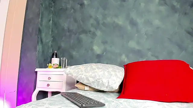 GingerMoon  online show from November 26, 8:21 pm