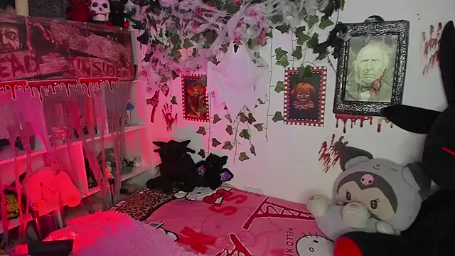 Snapshot of sarahminage_ chatting on October 23, 10:49 pm sarahminage  online show from October 23, 10:49 pm