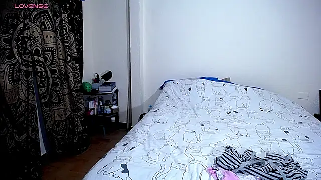 Violet Bosh online show from September 29, 3:33 am