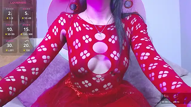 alesiamoore online show from October 14, 1:35 pm