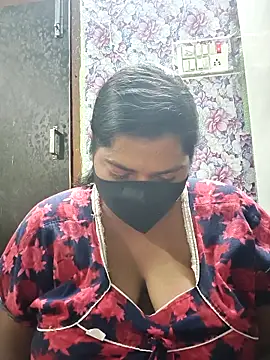 Liyaa 24 online show from April 7, 4:20 pm