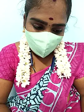 Snapshot of Tamil_riyalini12 chatting on October 1, 7:52 pm Tamil riyalini12 online show from October 1, 7:52 pm
