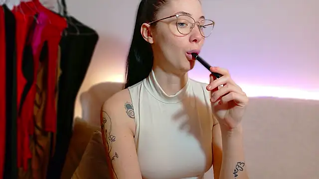 Ivanna  Rose online show from April 18, 9:23 am