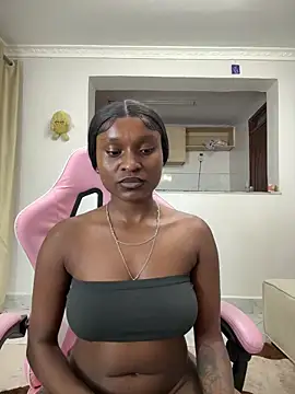 Lil-shawrie online show from April 3, 7:23 pm