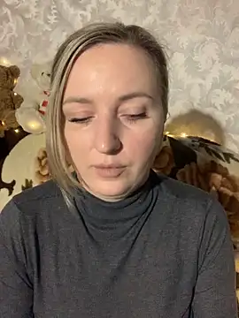 hotsteacher online show from December 22, 4:15 am