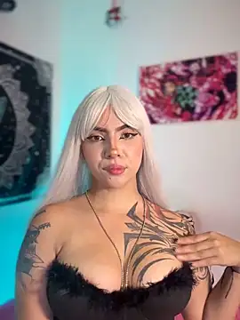 Snapshot of missy_miller chatting on February 20, 4:55 am missy miller online show from February 20, 4:55 am