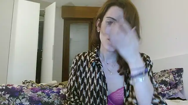 refem9 online show from September 19, 6:18 pm