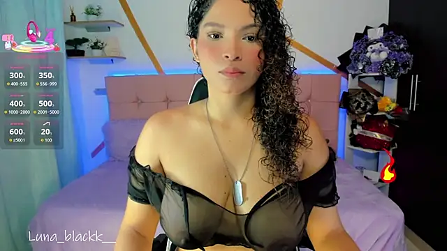 Luna blackk online show from March 27, 9:04 pm