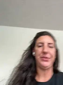 sweetsirenn online show from February 5, 4:10 pm