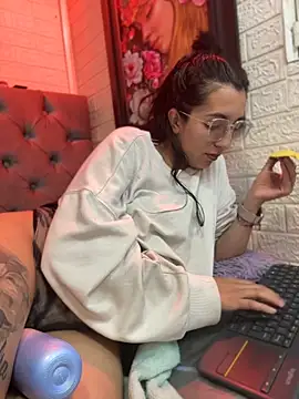 SALOME KORLAND online show from April 17, 10:01 pm