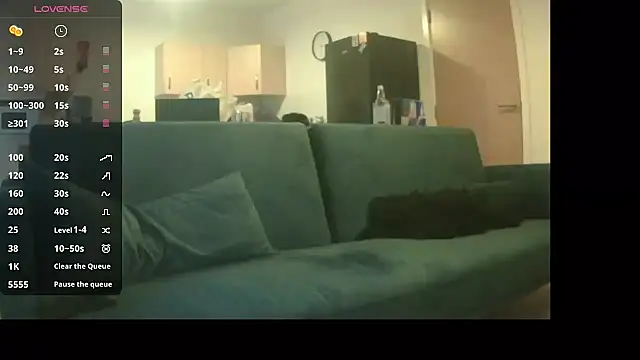 avamaxwell online show from April 5, 6:07 pm