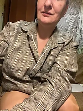 FetishIris online show from September 26, 3:15 am