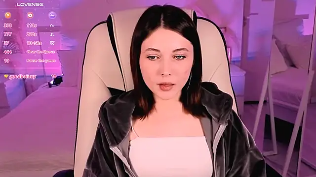 Kimmie shine online show from November 11, 3:31 pm