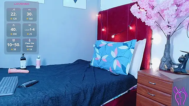 EbonyCoWorker online show from April 10, 11:00 pm