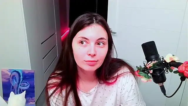 peachyness online show from February 13, 6:09 pm